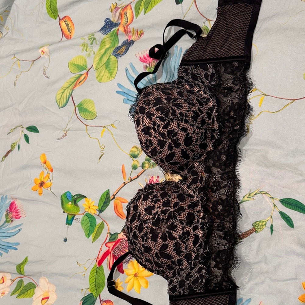 Victoria's Secret Black and Pink Lace Bra